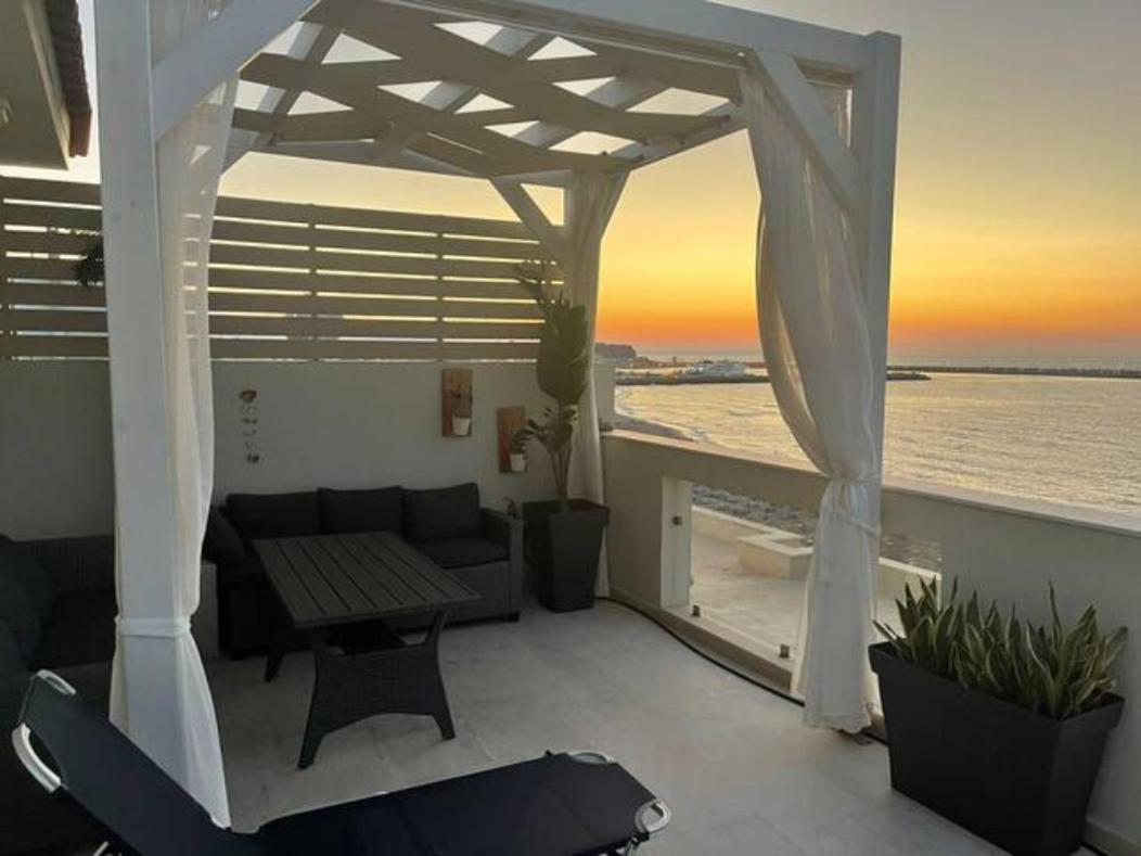 Nathalie'S Beachfront Apartment Ρέθυμνο Εξωτερικό φωτογραφία